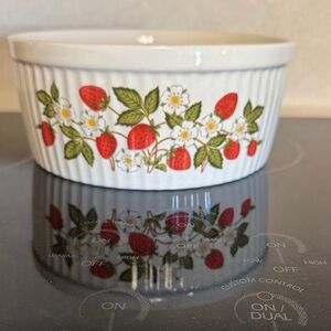Vintage Sheffield strawberries n cream stoneware Baking Dish